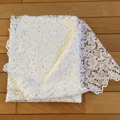Whiteレースはぎれ120cm幅70cm