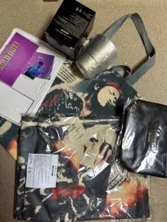 (新品/非売品)ブルーノマーズ VIP SS 最前列　限定グッズ(ポスター以外) ブルーノ・マーズ、東京ドーム公演のグッズのオンライン販売が