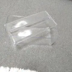 ティッシュホルダー　透明アクリル