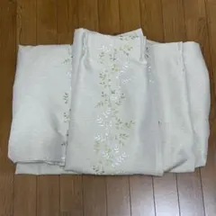 ニトリ　遮光3級カーテン(エレナ 縦180×横142cm)