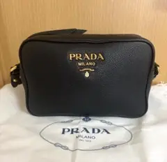プラダ　カメラバッグ　ショルダーバッグ　ヴィッテロ