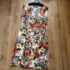新品　love moschino 定価¥3万6300円　ワンピース　花柄