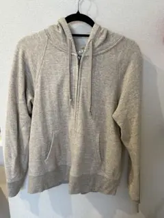 UNIQLO グレー パーカー Lサイズ