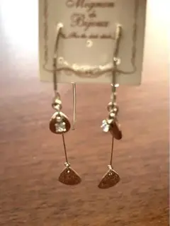 ピアス　しずく