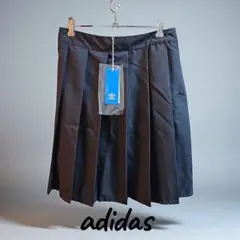 『新品』♡adidas ブラック プリーツスカート タグ付き
