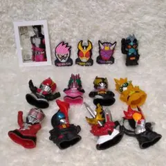 仮面ライダー　指人形　マグネット ガッチャードミニマスコット
