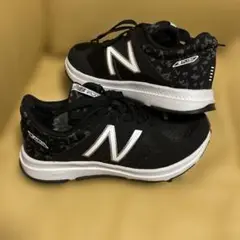 New Balance Fresh Foam ブラック迷彩スニーカー. 23㎝
