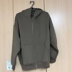 ユニクロドライスウェットリラックスパーカ