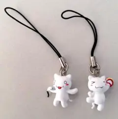 TAITOのまネコフィギュア 2種 　マイク持ちネコ&タンバリン持ちネコ