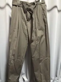 ZARA ベルテッドパンツ カーキ