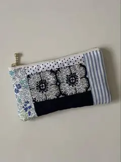 ミナペルホネンハンドメイド ポーチ（アネモネブルー系）