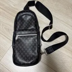 ショルダーバッグ　柄　お洒落バッグ