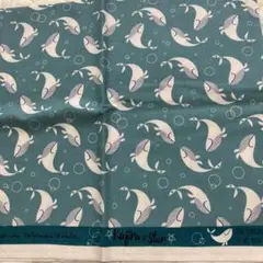 クジラ柄の綿生地