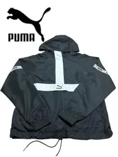 PUMAのナイロンプルオーバー