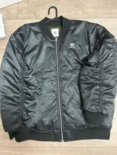 adidas ブラック MA-1 ジャケット