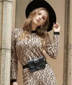eimy istoire ロゴニット トップス キャメル