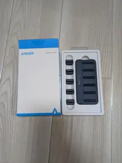 Anker マグネティックケーブルホルダー