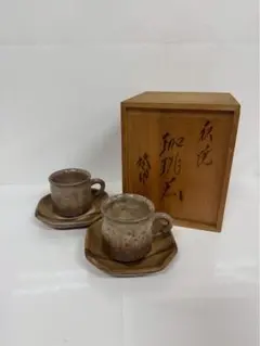清水啓功作　萩焼　粉引　鬼熊川　茶碗　共箱　共布　略歴付　茶道具 清水啓功作 萩焼 粉引 鬼熊川 茶碗 共箱 共布 略歴付 茶道具