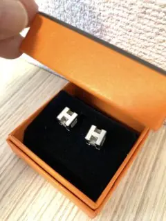 ☆HERMES・ピアス・キューブ☆未使用品☆