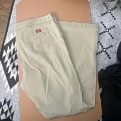 Dickies ベージュ チノパン
