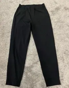ユニクロ　ストレッチパンツ160cm 黒色