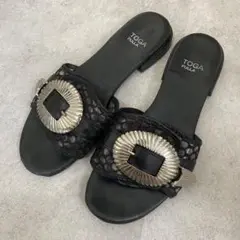 TOGA PULLA メッシュデザイン　サンダル ブラック　バックル　シルバー