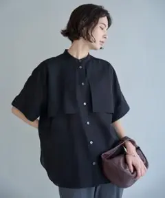 未使用タグつき　UNFILO シアーサテン ヨークブラウス