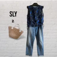 ❤️最終価格　美品SLY フリル花柄ノースリーブトップス