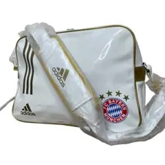 新品未使用 adidas エナメルバッグ サッカー バイエルン スポーツバッグ