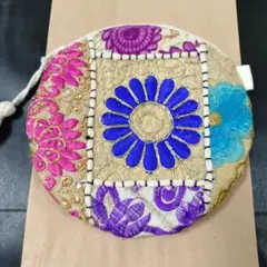 カルディ カンバディアポーチ KALDI 刺繍 ホワイト系