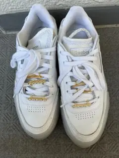Reebok スニーカー　24センチ