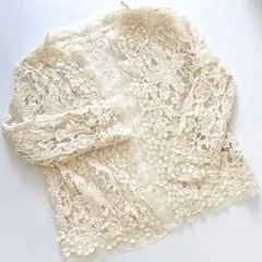 【新品・未使用】《Lois CRAYON ✨アイボリー レースカーディガン M》
