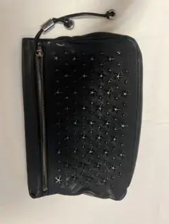 スタースタッズ付き黒レザークラッチバッグ