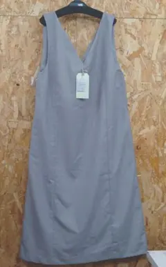 新品dgyＶネックジャンバースカート