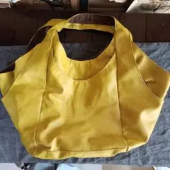 イエロートートバッグ 外ポケット付き