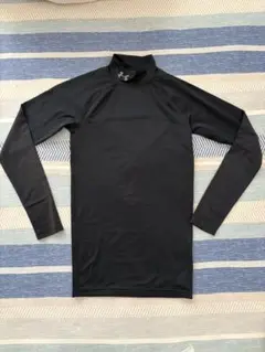 Under Armour 黒ヒートギアＳサイズ