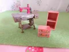 シルバニア　森の仕立て屋さん　ミシン　棚　引き出し　家具　パーツ　初期
