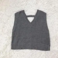 美品　ショコラフィネローブ　Vネックニットベスト　サイドスリット　グレー　F