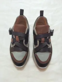 Chloe ネイビー and ブラウン SONNIE スニーカー