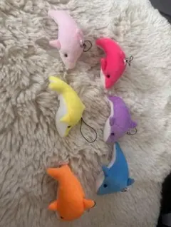カラフルなイルカストラップ6色セット！お得なまとめ買いイルカぬいぐるみストラップ