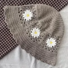クロシェハット　大人用　帽子　クラッシャーハット　ハンドメイド　グラニースクエア