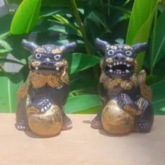 ,シーサー　小　黒　玉抱き　沖縄　置物　やちむん　陶器　魔除け　縁起物