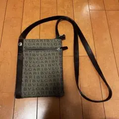 ブルガリ ロゴマニア ショルダーバック