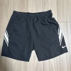 ナイキ　テニス　Nike ハーフパンツ ブラック Lサイズ