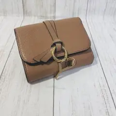 クロエ 三つ折り財布 アルファベット コンパクト ベージュ