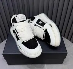 Item thumbnail for item 04e79250-0fb9-49ea-8b26-f6fda8f24a19