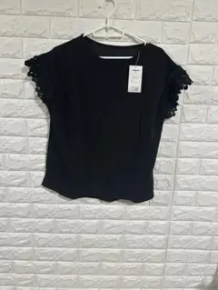 新品　レース付き黒Tシャツ