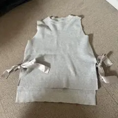 ノースリブニット　ライトグレー　トップス