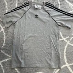アディダス☆グレー　Ｔシャツ S