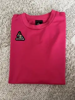 svolme ピンク ロゴ入り シャツ